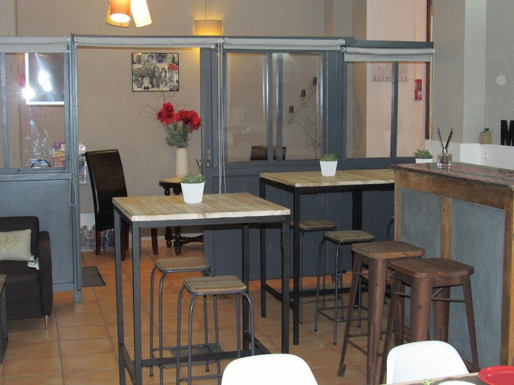 Hotel De La Loge بيربينيو المظهر الخارجي الصورة